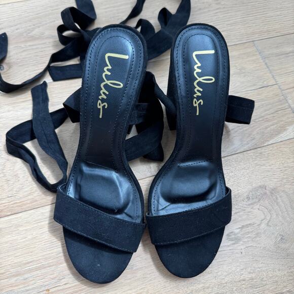 Lulu's Alta Black Suede Wrap Around Lace-Up Block Heel Size 7.5 - Picture 2 of 12